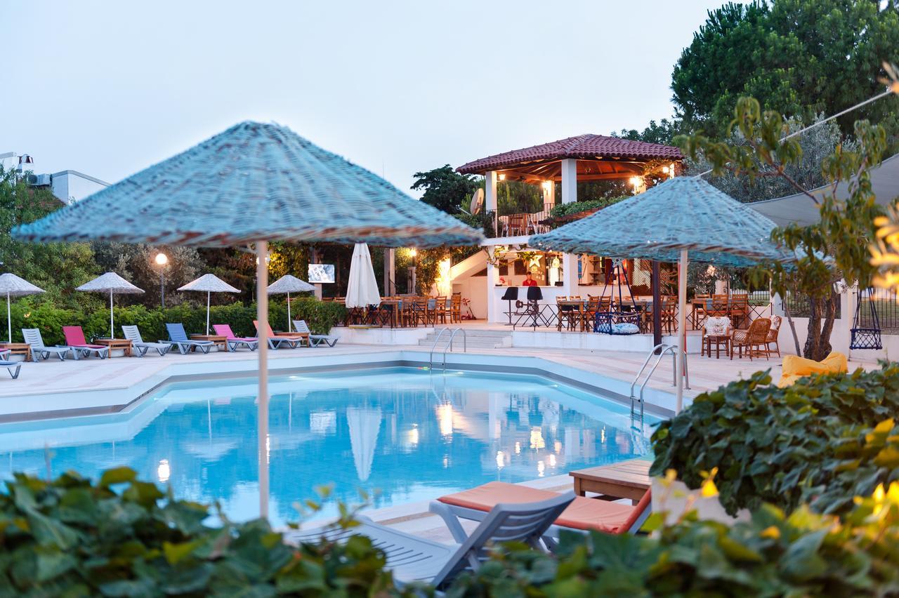 Arinnanda Hotel เซสเม ภายนอก รูปภาพ